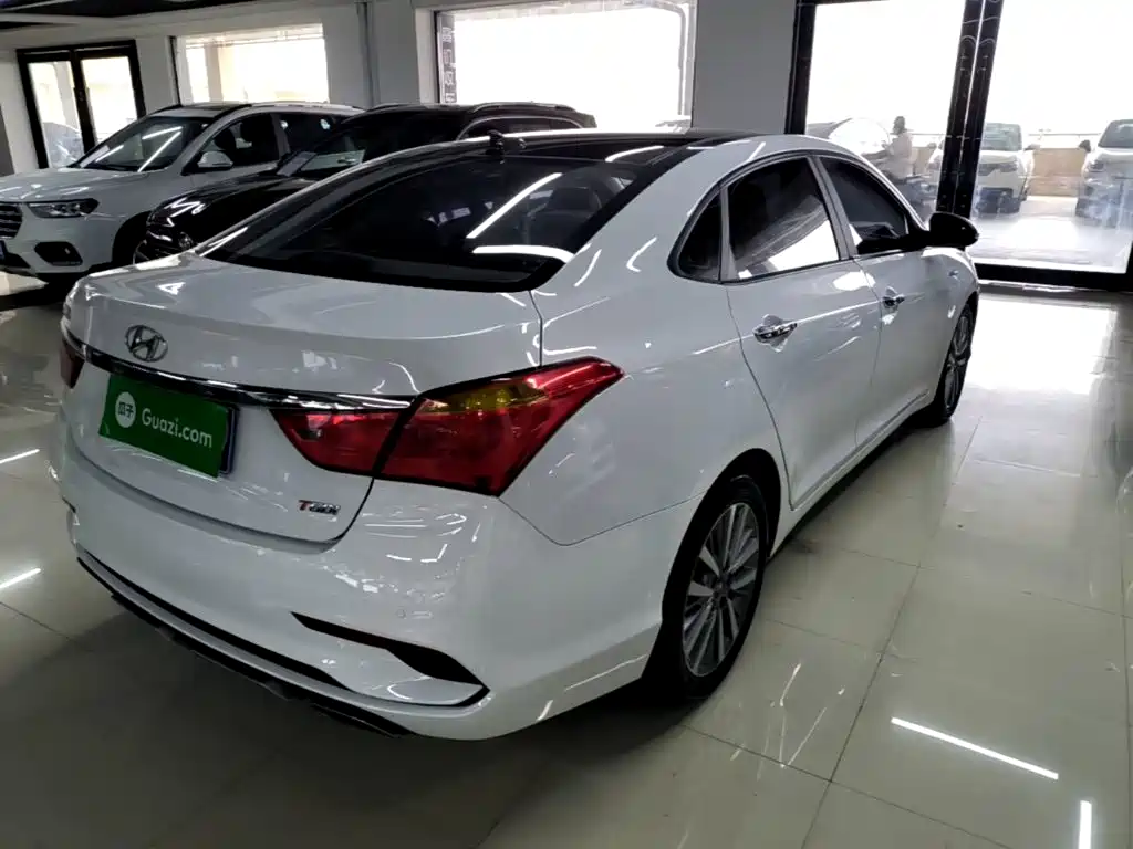 Hyundai Mistra — миниатюра 7