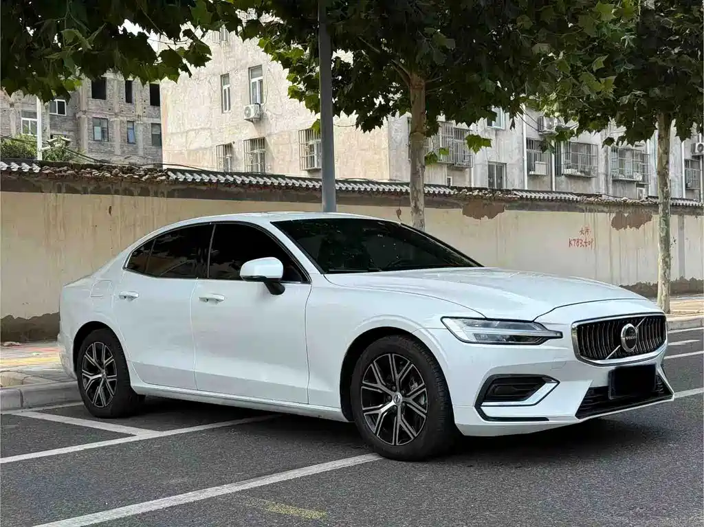 Volvo S60 — миниатюра 3