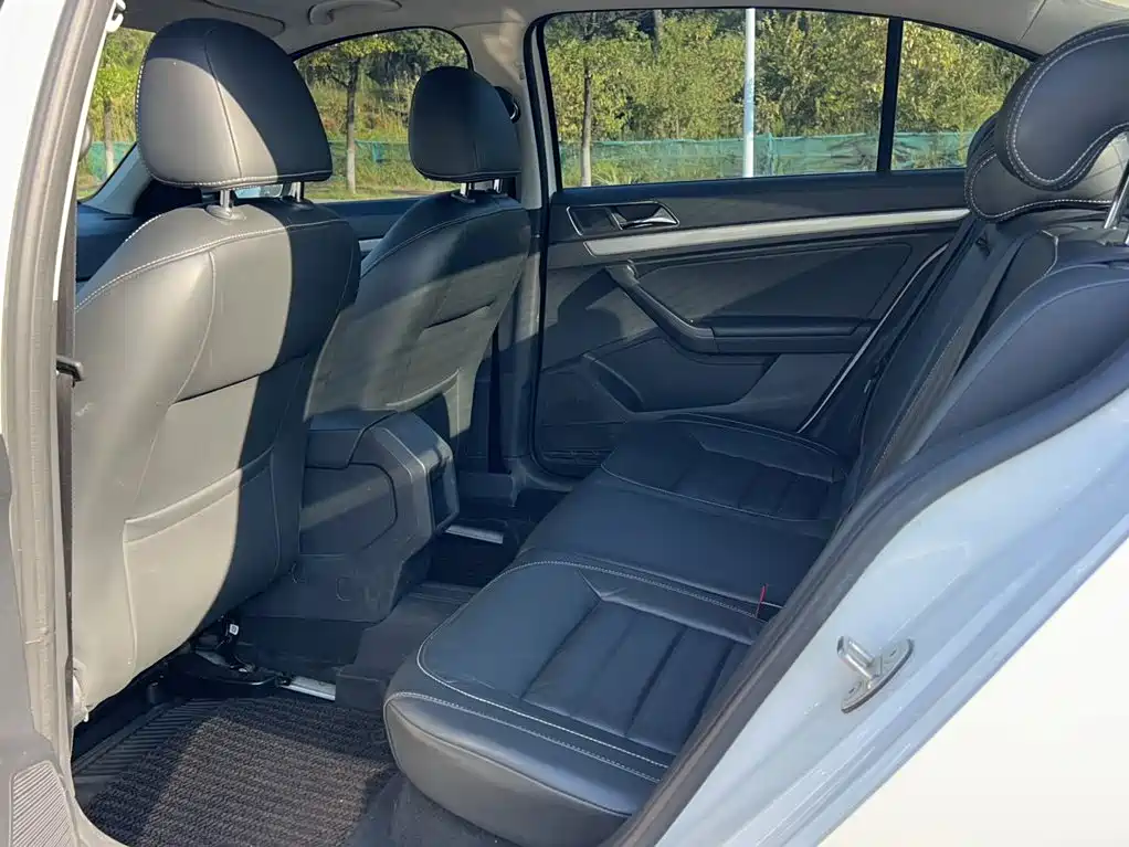 Volkswagen Lavida — миниатюра 10