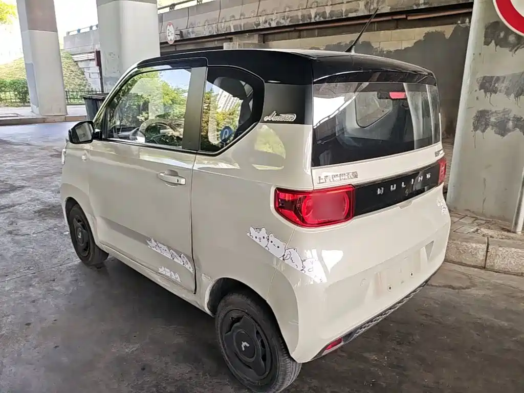 Wuling MINIEV — миниатюра 5