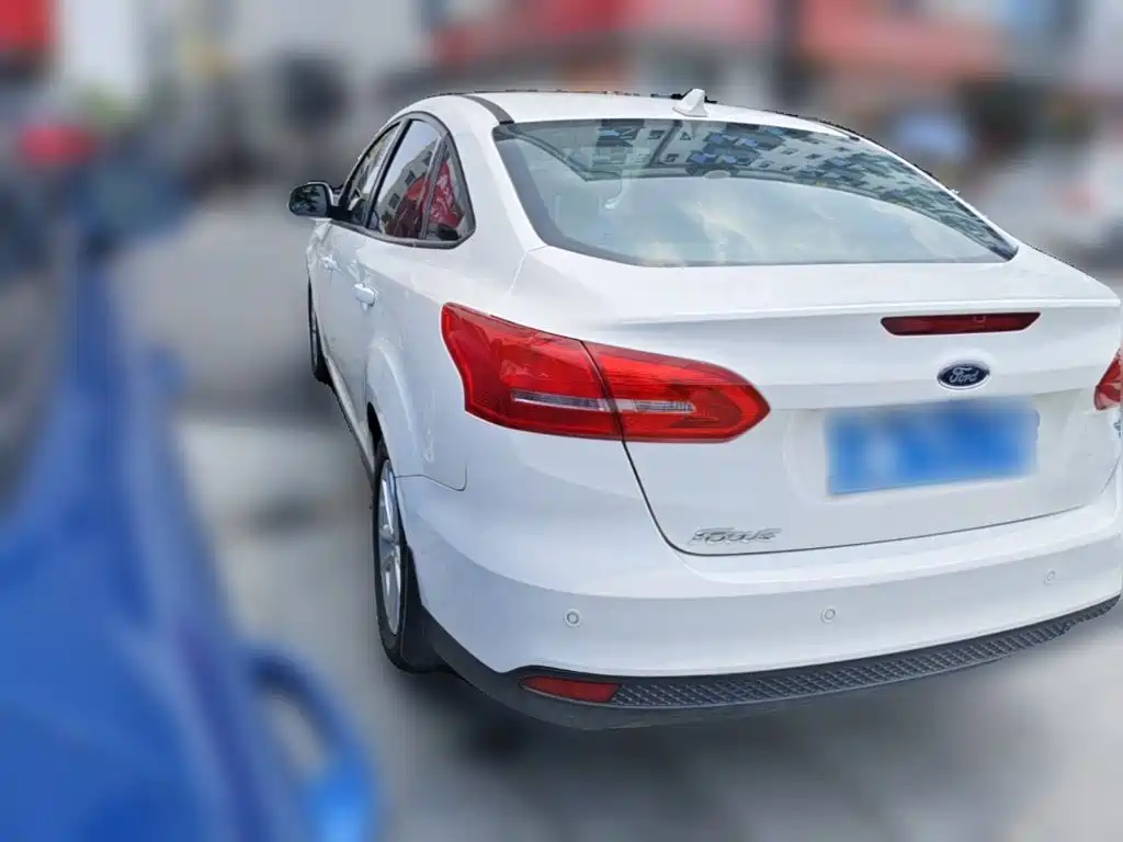 Ford Focus — миниатюра 7