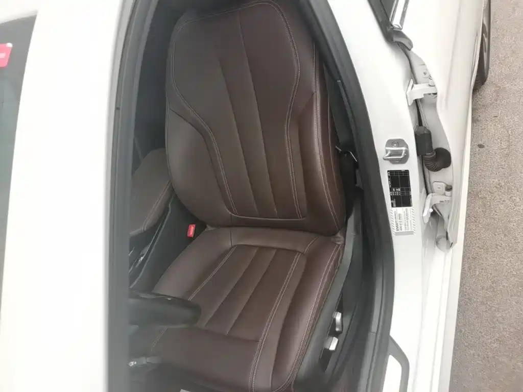 BMW 5 Series — миниатюра 15