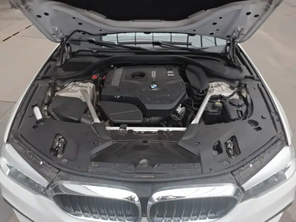 BMW 5 Series — миниатюра 20