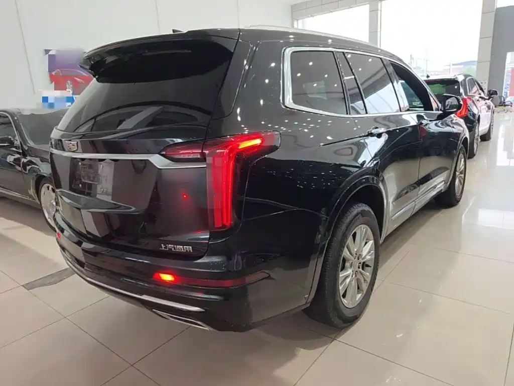 Cadillac XT6 — миниатюра 7