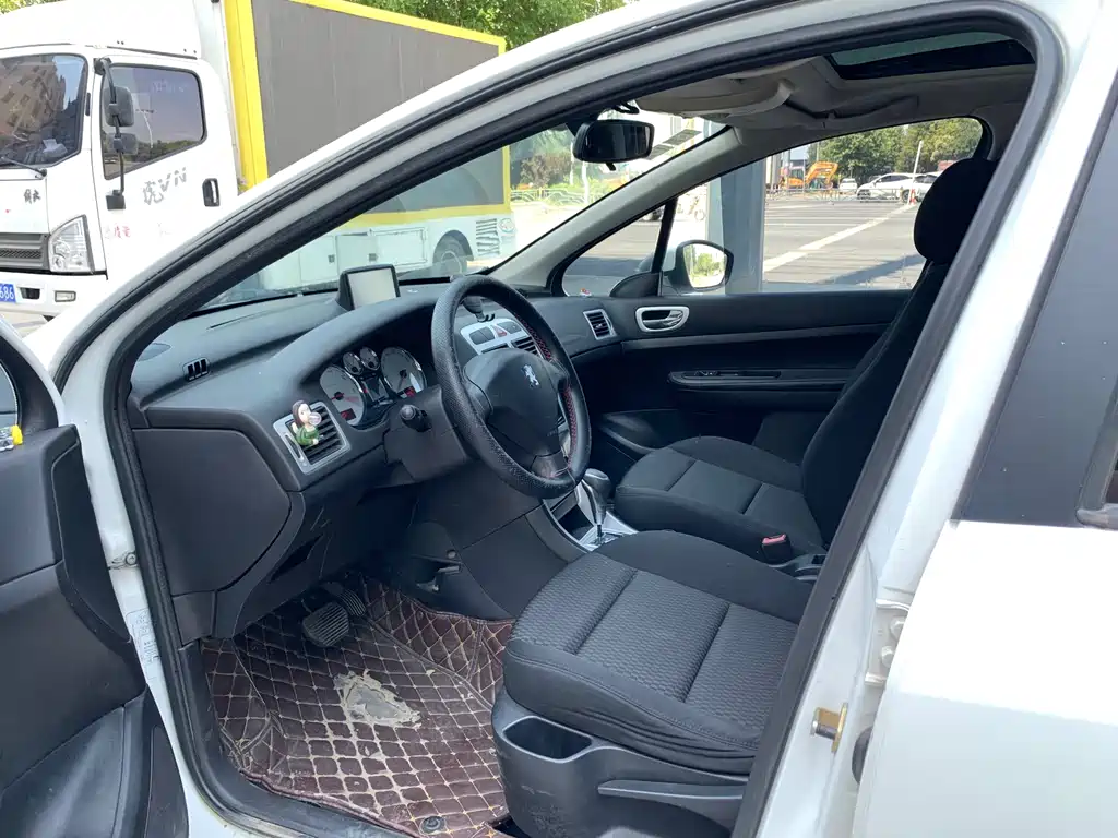Peugeot 307 2013 1.6L AT Comfort