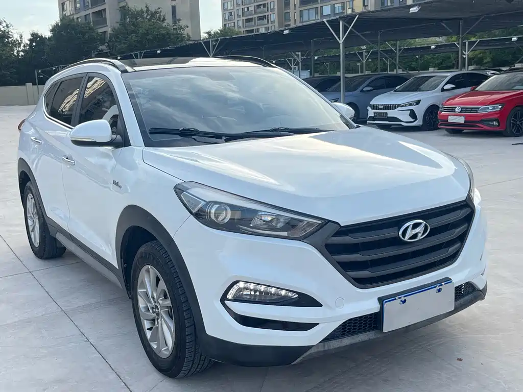 Hyundai Tucson 1.6T DCT 2WD 15th Anniversary Special Edition, фото 3