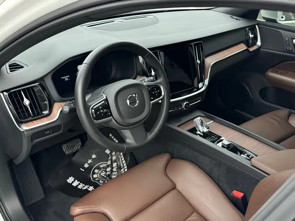 Volvo S60 — миниатюра 4