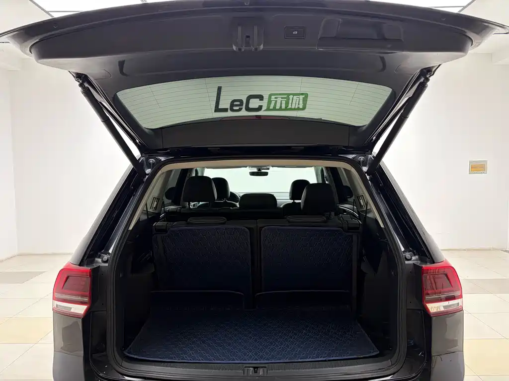 Volkswagen Teramont — миниатюра 10