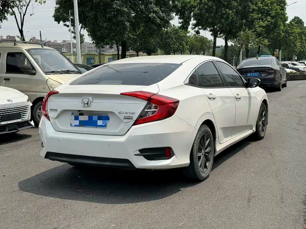Honda Civic — миниатюра 6