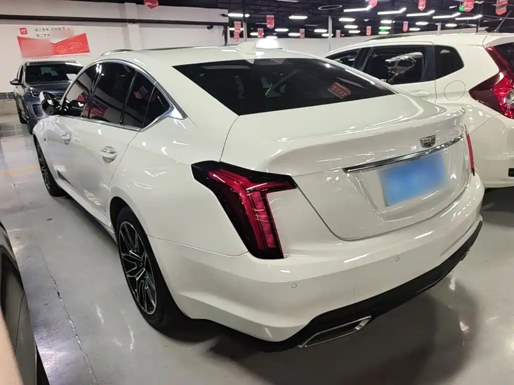Cadillac CT5 — миниатюра 5