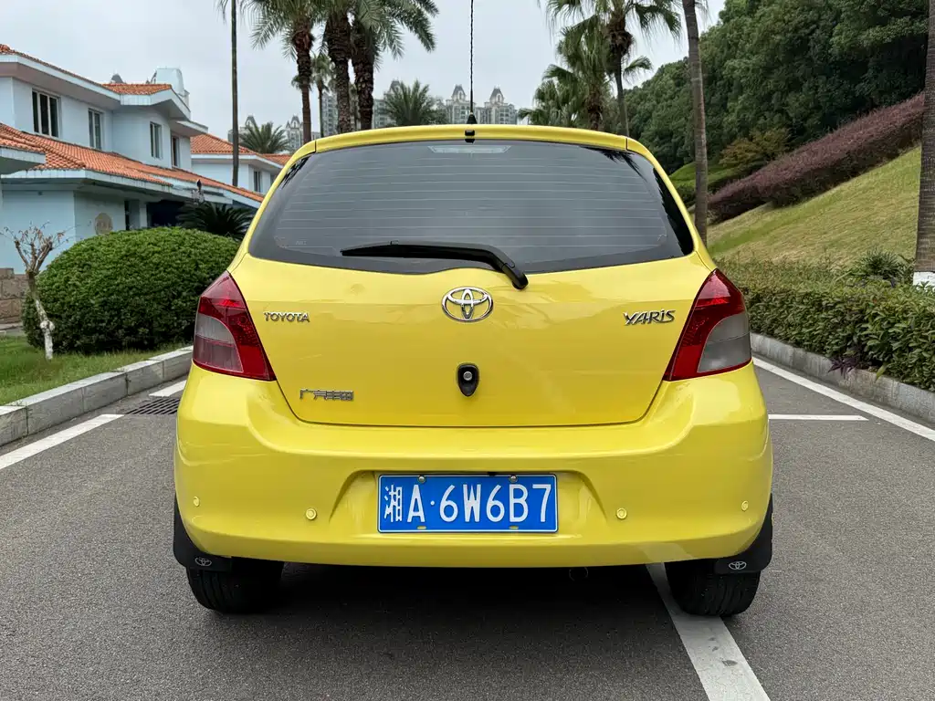Toyota Yaris — миниатюра 11