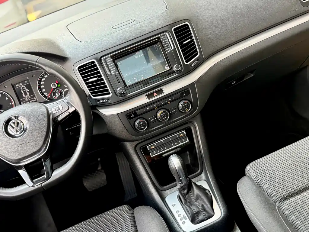 Volkswagen Sharan — миниатюра 24