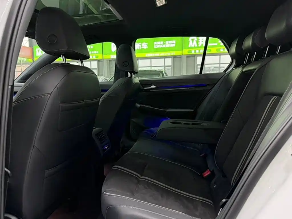 Volkswagen Golf — миниатюра 6
