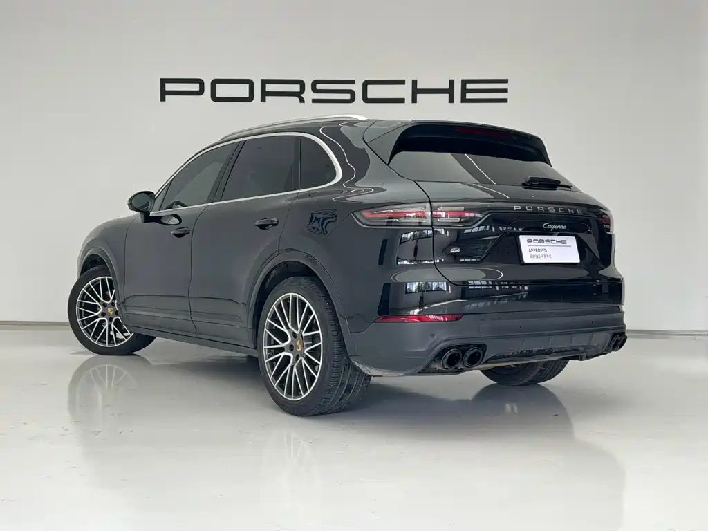 Porsche Cayenne — миниатюра 3