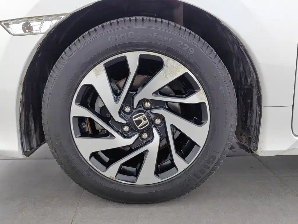 Honda Civic — миниатюра 17