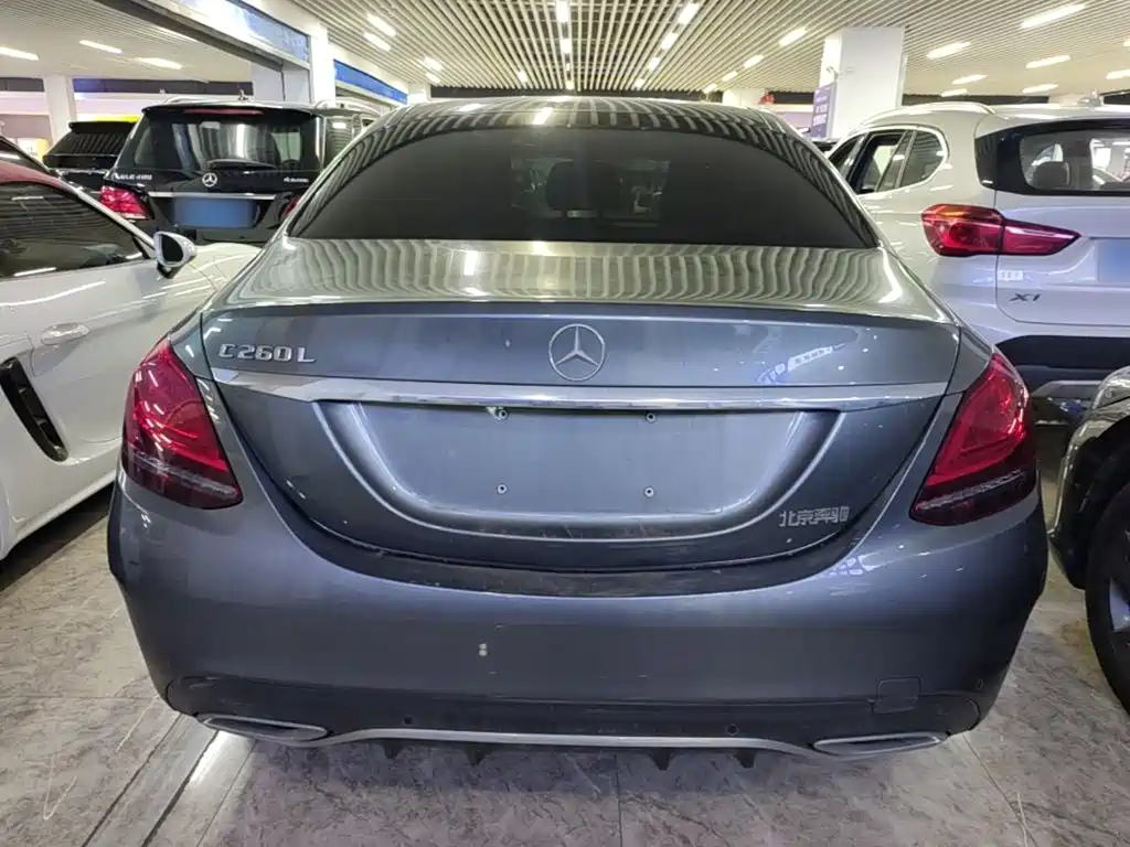 Mercedes-Benz C-Class — миниатюра 6