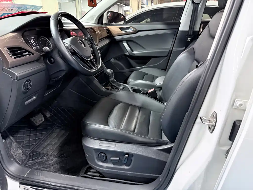 Volkswagen Tharu - фото 8