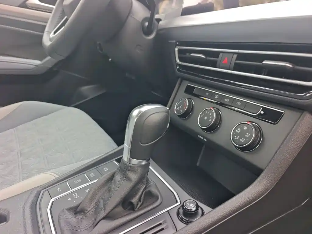 Volkswagen Lavida — миниатюра 22