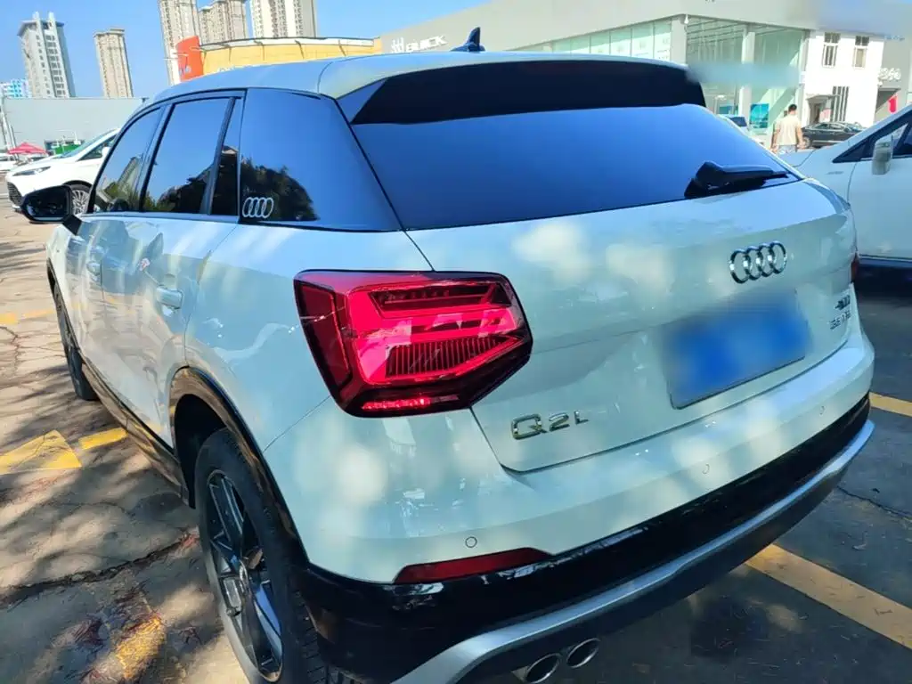 Audi Q2L — миниатюра 5