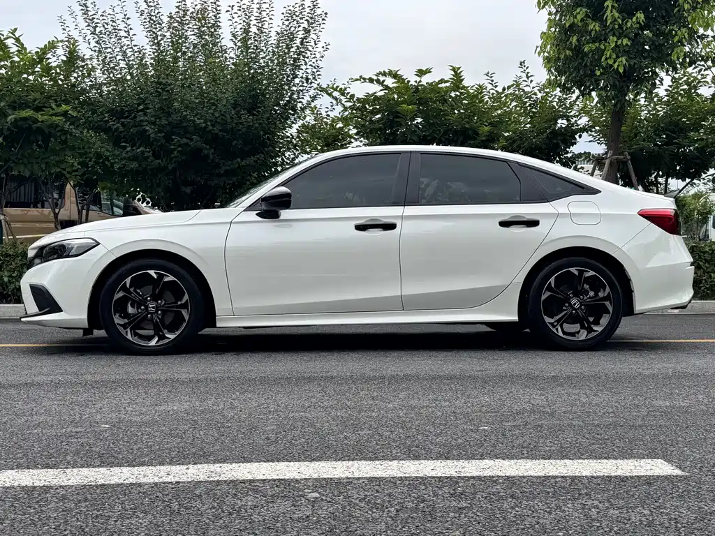 Honda Civic 2022 240TURBO CVT