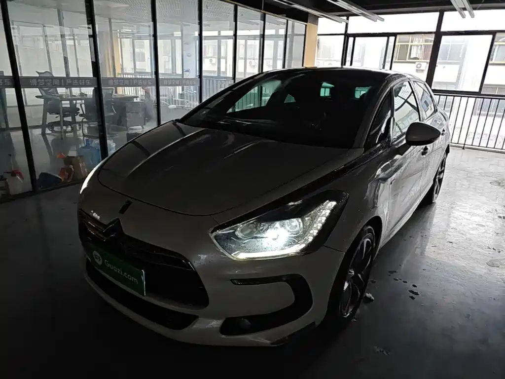 DS DS 5 — миниатюра 2