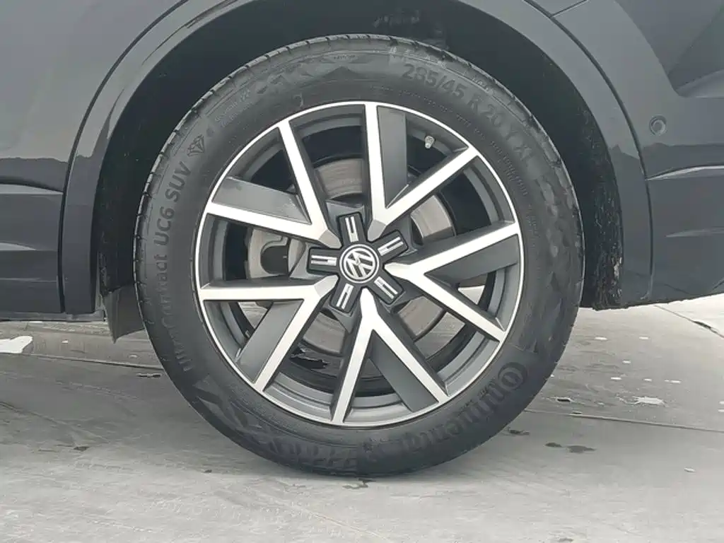 Volkswagen Touareg — миниатюра 11