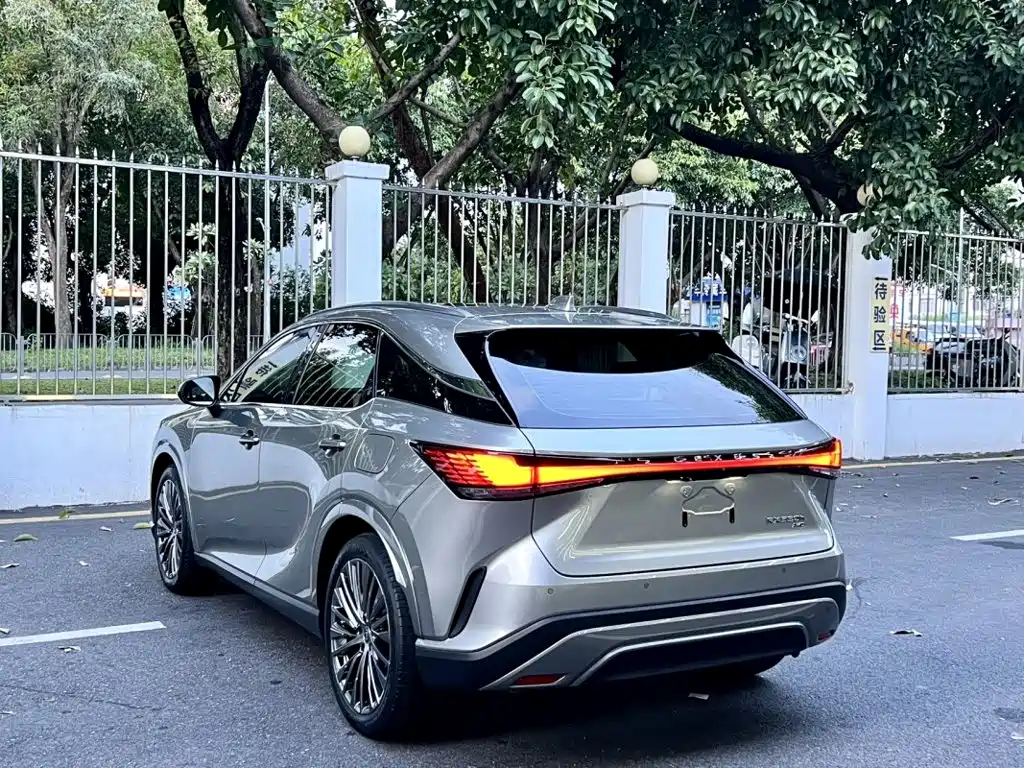 Lexus RX — миниатюра 9