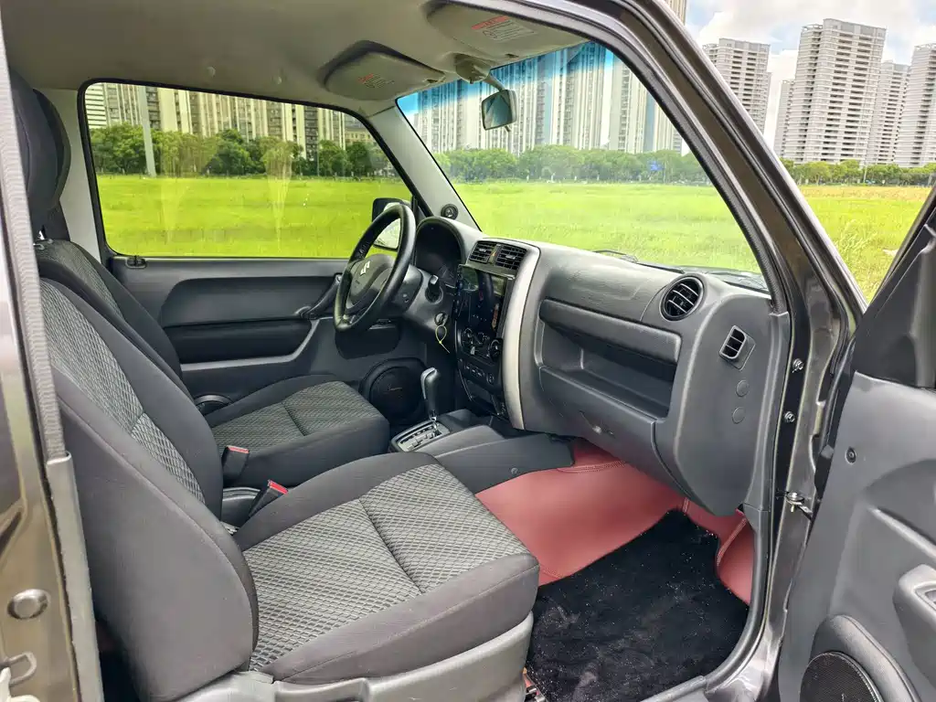 Suzuki Jimny — миниатюра 24