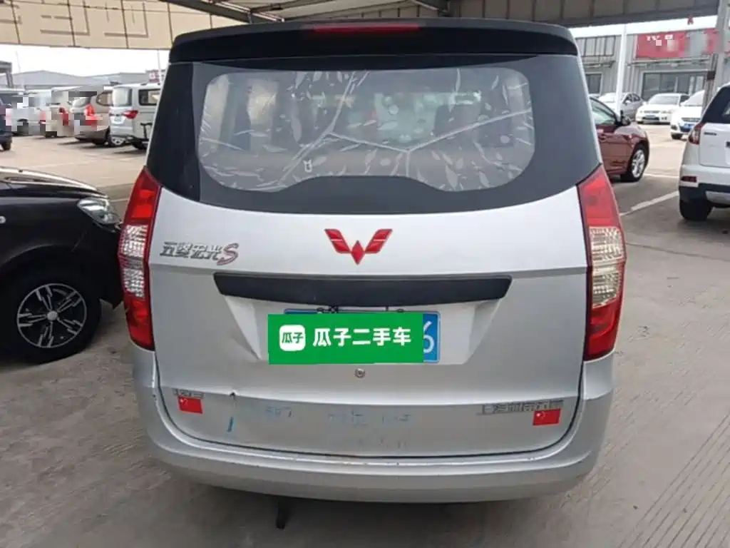Wuling Hongguang — миниатюра 6