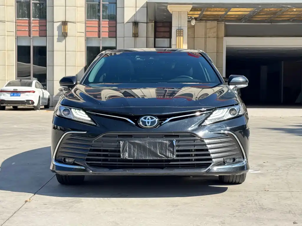 Toyota Camry — миниатюра 2