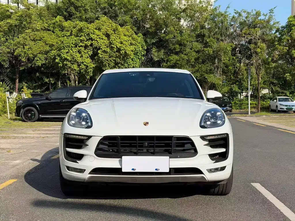 Porsche Macan — миниатюра 3