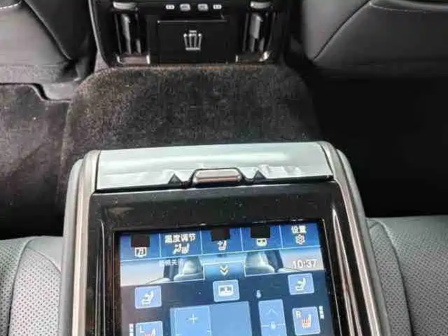 Toyota Crown (Import) — миниатюра 7