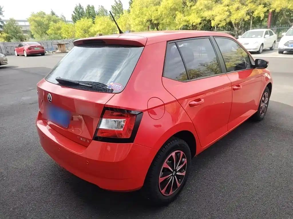 Skoda Fabia — миниатюра 7