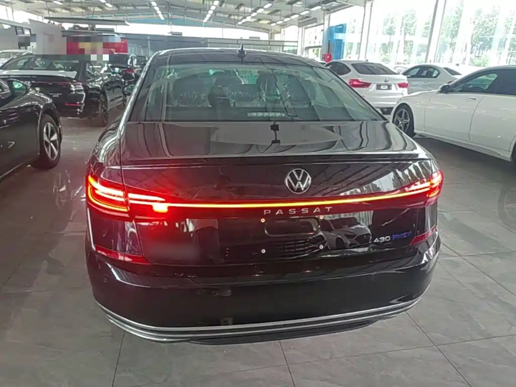 Volkswagen Passat 2025 430PHEV