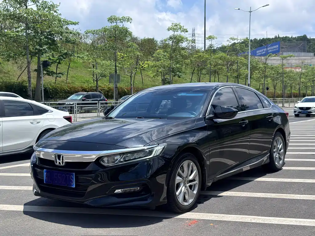Купить Honda Accord