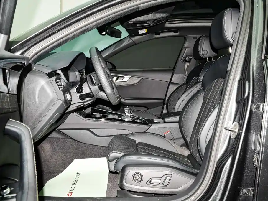 Audi A4L — миниатюра 3