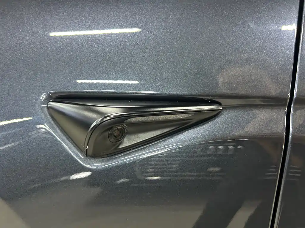 Tesla Model 3 — миниатюра 13