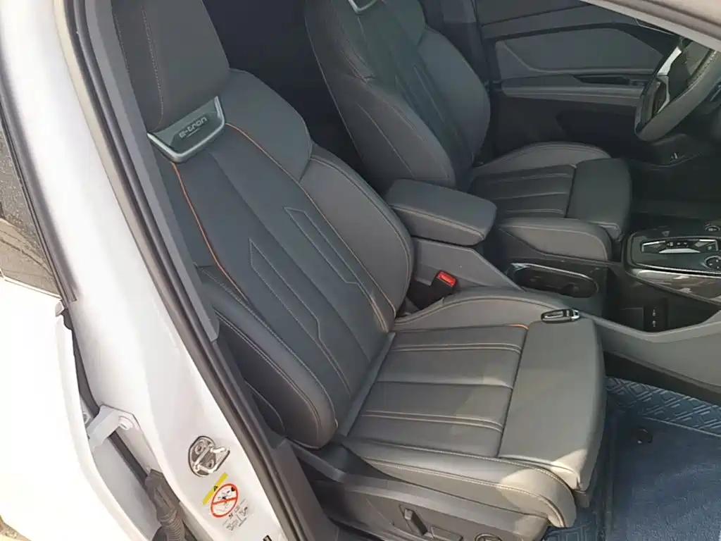 Audi Q4 e-tron — миниатюра 25