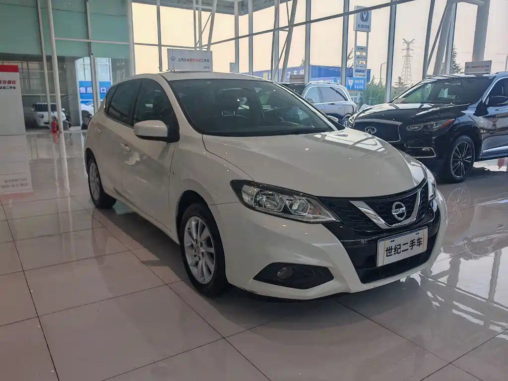 Nissan Tiida — миниатюра 3