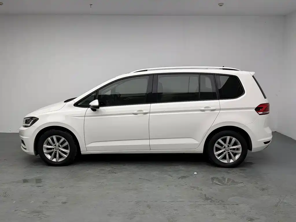 Volkswagen Touran — миниатюра 20