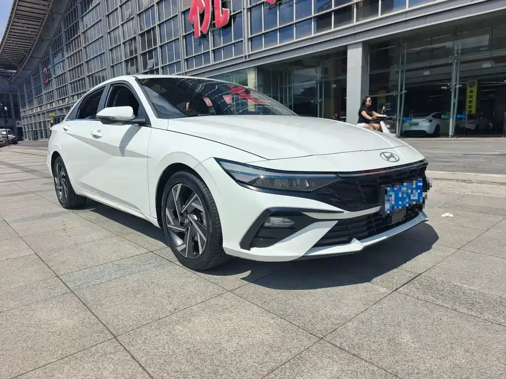 Hyundai Elantra — миниатюра 2
