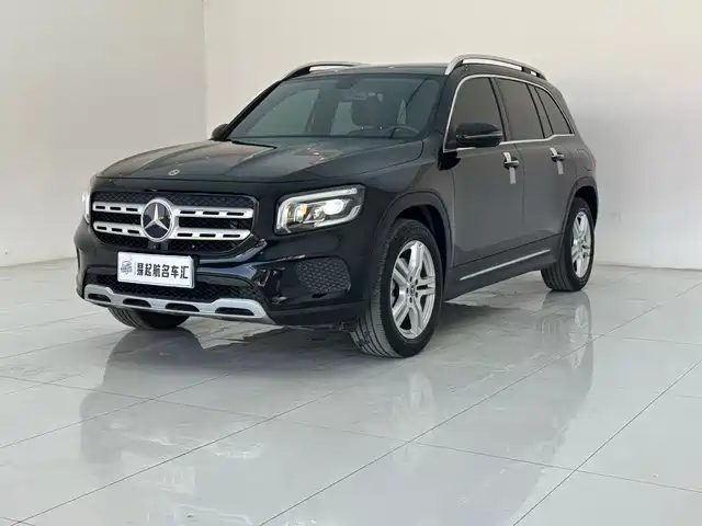MERCEDES BENZ GLB