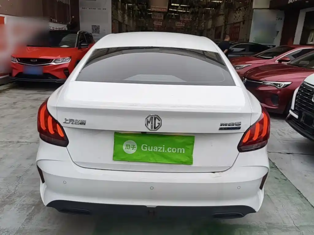 MG MG5 — миниатюра 6