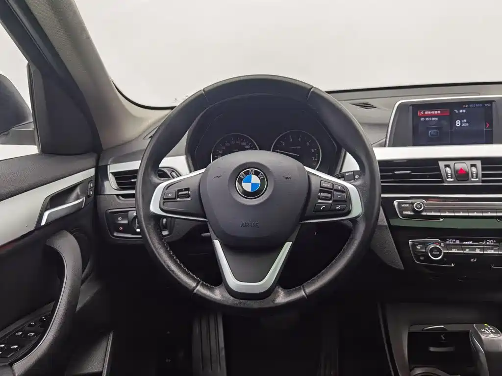 BMW X1 — миниатюра 11