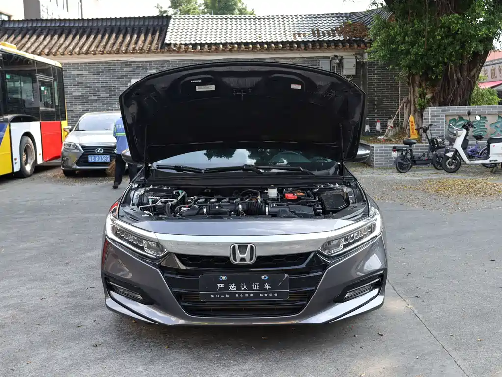 Honda Accord — миниатюра 13