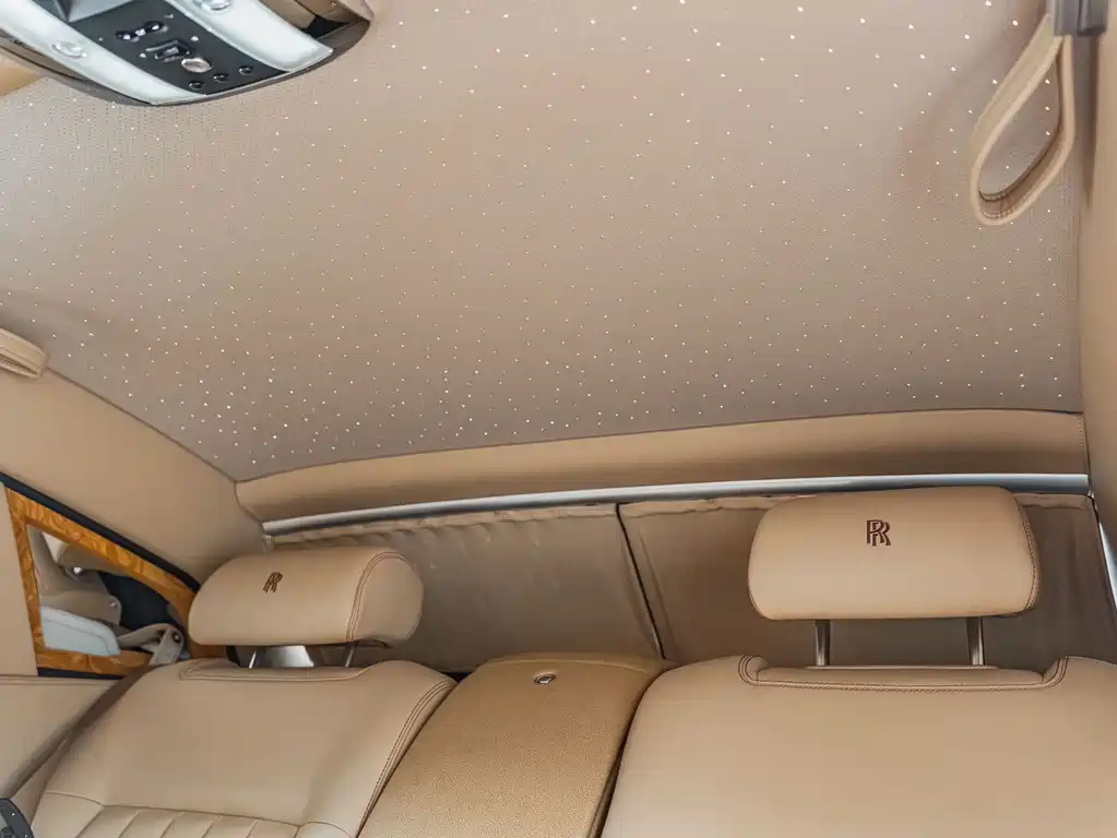 Rolls-Royce Phantom — миниатюра 12