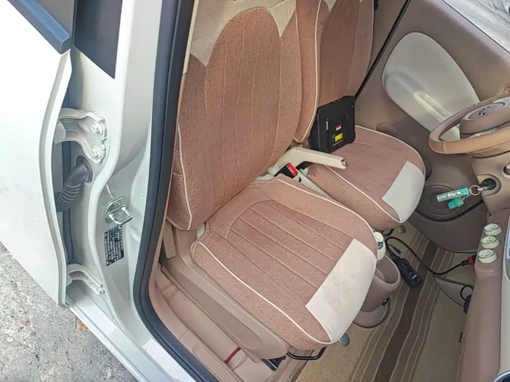 Wuling MINIEV — миниатюра 25