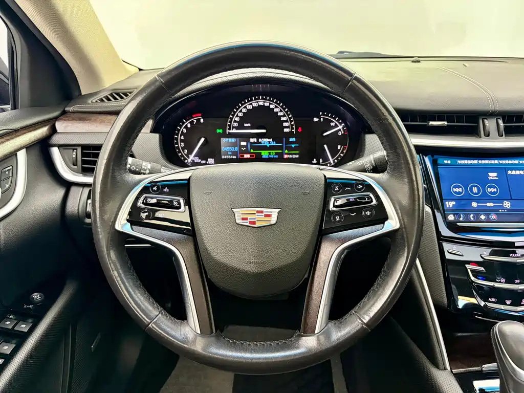 Cadillac XTS — миниатюра 9