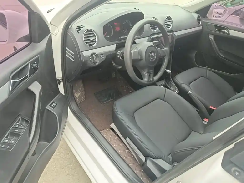 Volkswagen Jetta — миниатюра 16