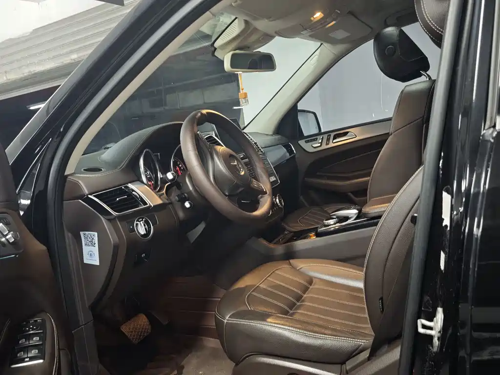 Mercedes-Benz GLS — миниатюра 7